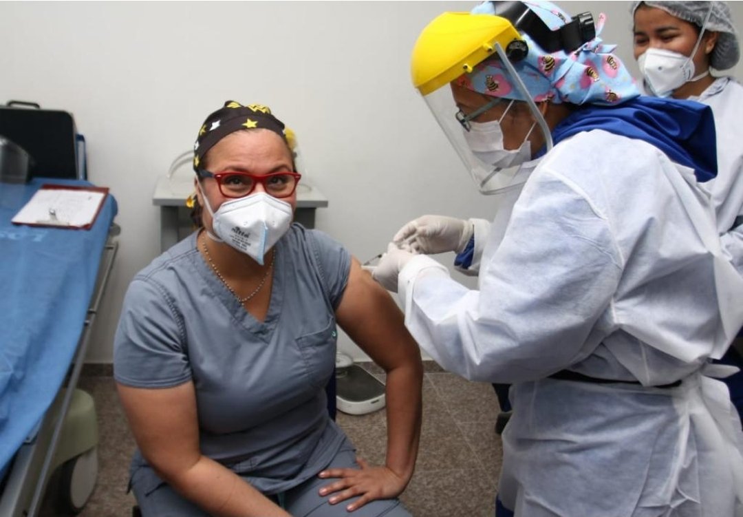 Cerca de 700 personas fueron vacunadas el primer día en Barranquilla