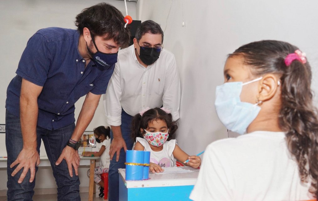 275A0398-6EA0-40EE-A326-FF166F11F9FC